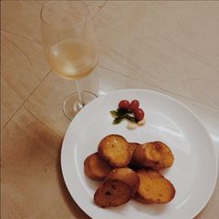 A picture of Bruschetta.
