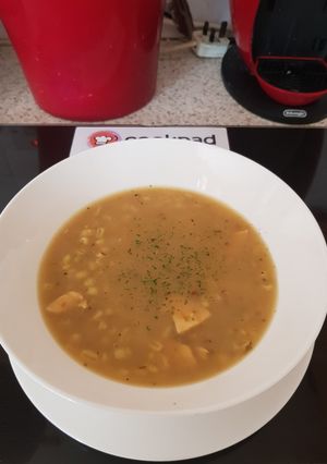 A picture of My Flavoured Chicken Barley Soup 🙄.