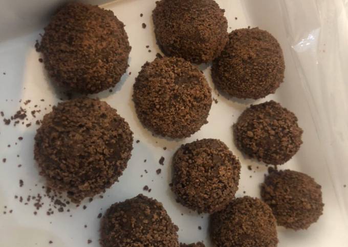 Prune Energy Balls