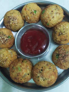 सूजी अप्पम (Suji Appam recipe in Hindi) रेसिपी मुख्य फोटो