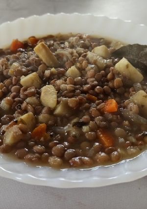 Una foto de Guiso de lentejas y batata