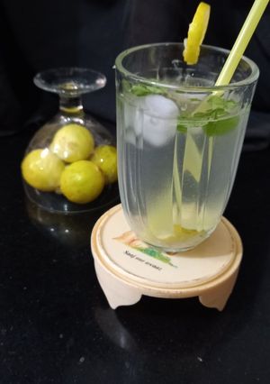 A picture of Virgin mojito.