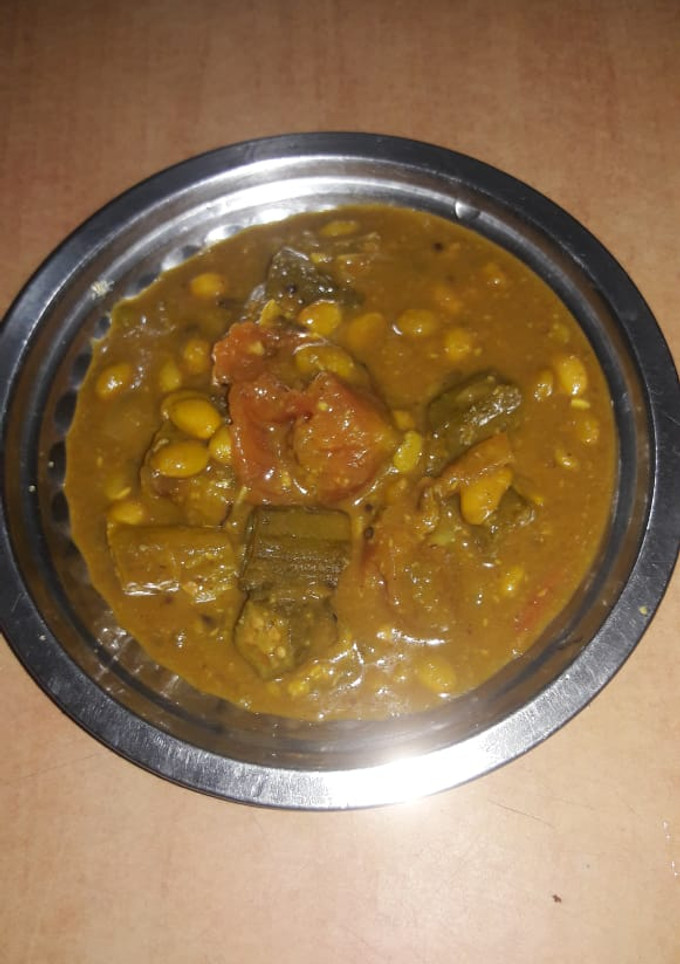 செட்டிநாடு ஸ்பெஷல் மொச்சை மண்டி (Chettinadu mochai mandi recipe in tamil) செய்முறை முக்கிய புகைப்படம்