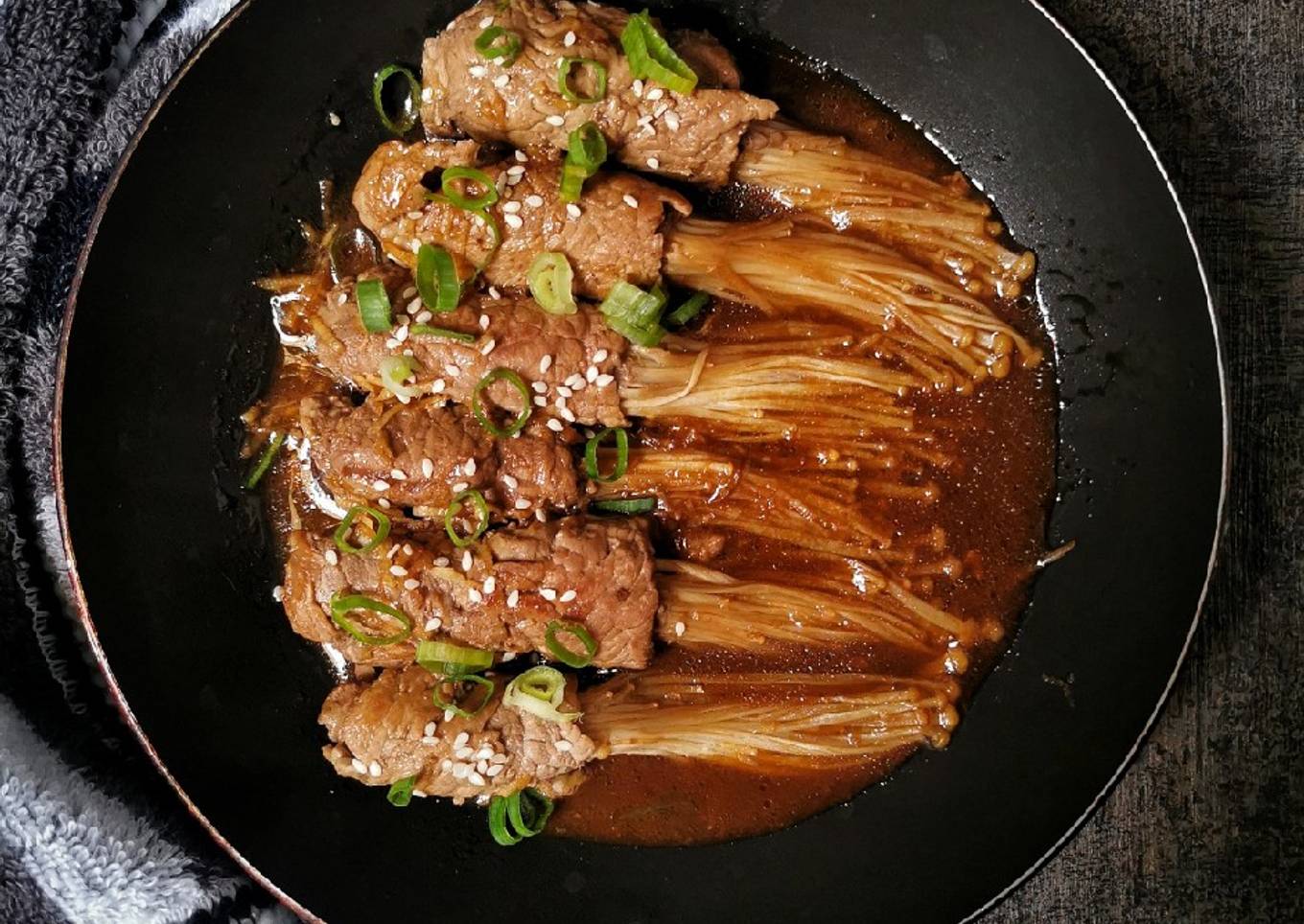 Gyuniku Roll (Enoki Beef Roll)