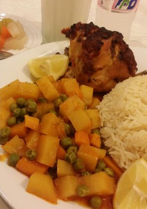 صورة لوصفة خضار مشكله بمرق الدجاج