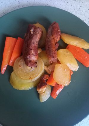 Tepsis hagymás krumplis oldalas, sok fokhagymával 🥩🧅🧄 recept fotója