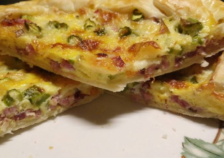 Steps to Make Quick Speck, brie and asparagus pie