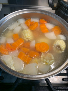排骨玉米菜頭湯 的食譜成品照片