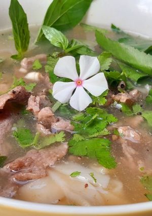 Hình của món Mì lá tươi nấu bò.