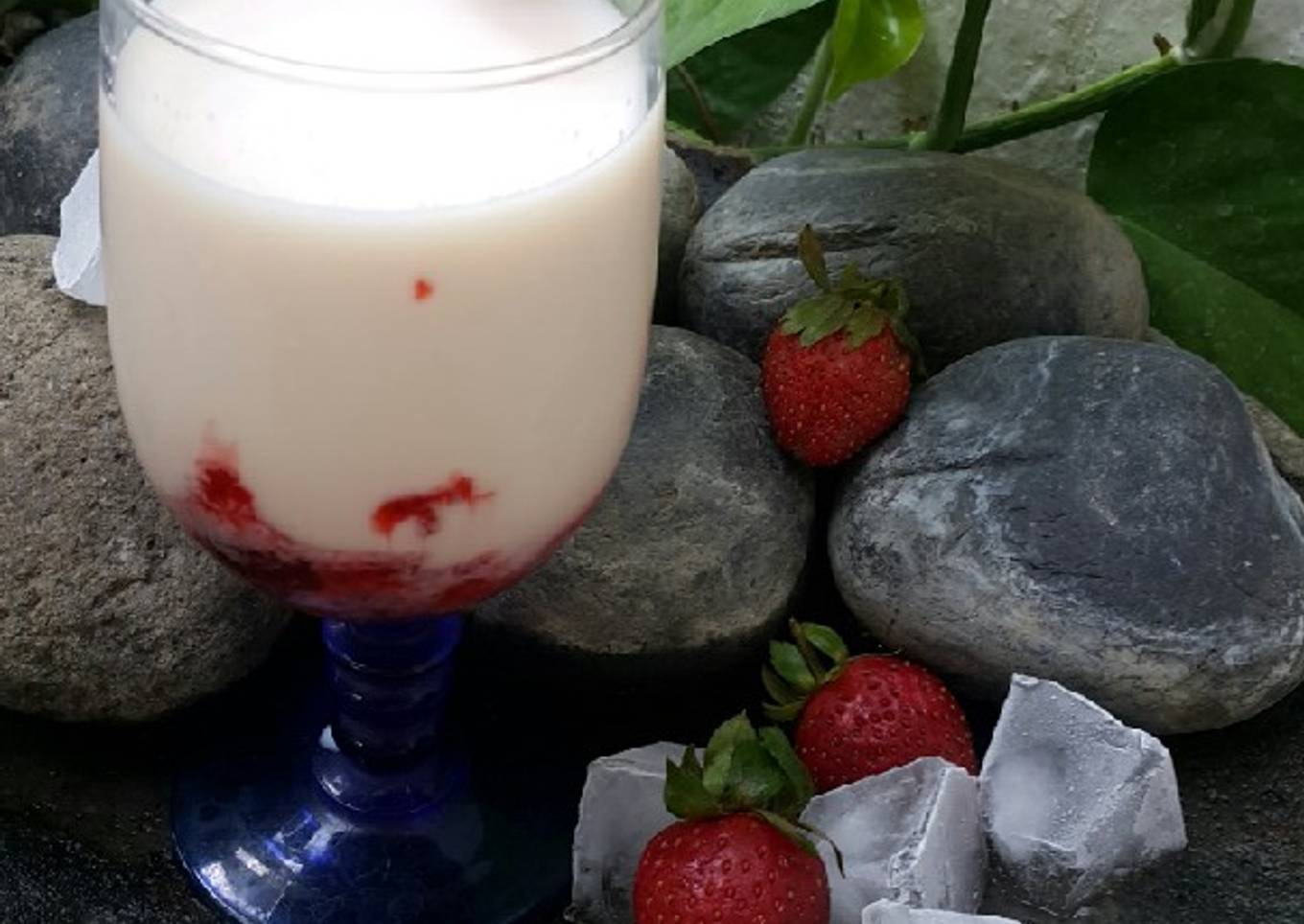 Korean strawberry milk