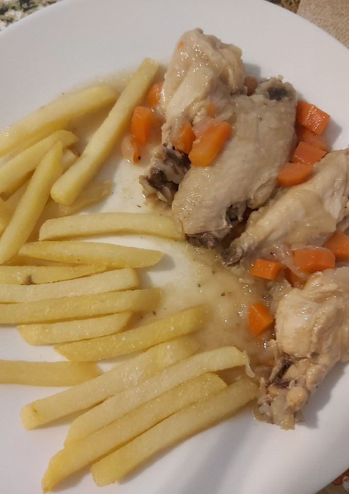 Una foto de Alitas de pollo a la cerveza!!!