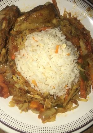 A picture of Chicken cabbage sauce.