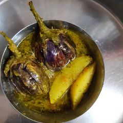 A picture of Brinjal curry.