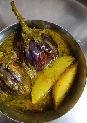 A picture of Brinjal curry.