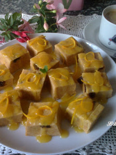 Una foto de Pudín de croissants con crema de naranja
