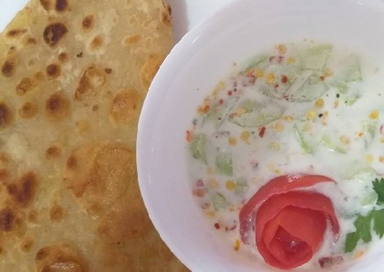 Recipe of Award-winning Aloo ke parathy with cucumber raita