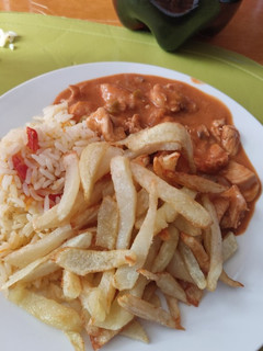 Una foto de Pollo strogonoff con agregado