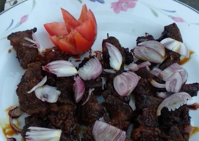 Bagaimana Membuat Sate daging sapi panggang teflon, Bisa Manjain Lidah