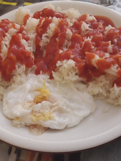 Una foto de Arroz a la cubana🍚🍅🍳