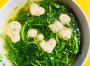 Hình của món Canh tần ô chả gà.