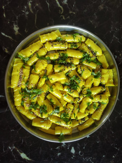 ખાંડવી (Khandvi Recipe in Gujarati) રેસીપી મુખ્ય ફોટો