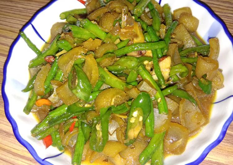 Recipe: Appetizing Oseng kikil kacang pajang cabe hijau