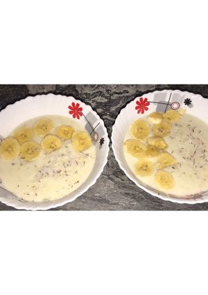 A picture of Banana milk pudding.