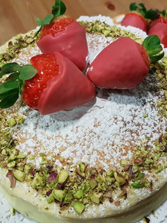 Foto principal de Cheesecake japonés con fresas y pistachos!