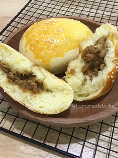 Foto resep Roti isi daging ayam kecap #homemadebylita