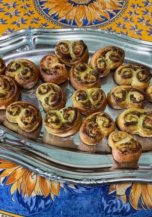 Une photo de Palmiers pesto parmesan câpres italiennes