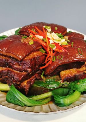 東坡最愛東坡肉｜糖香潤澤外皮，切開裏肉拉絲 的食譜成品照片