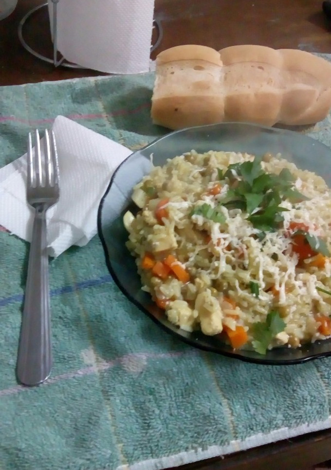 Una foto de Arroz con pollo Fácil y barata.