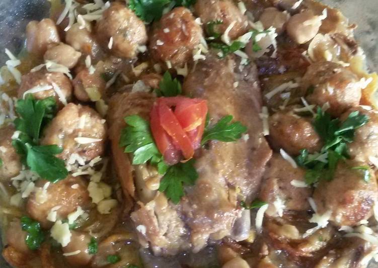 اعشاش بطاطا مع كريات صدر دجاج مرحي محشيةبالجبن