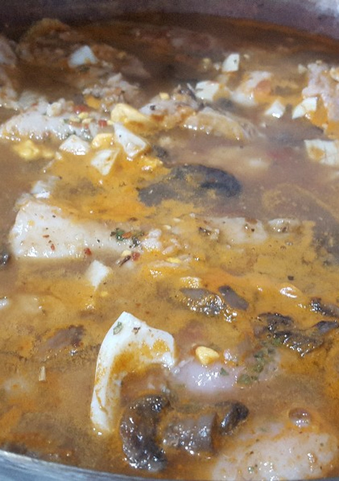 Una foto de Chupín de merluza con champiñón