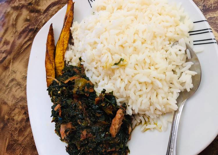 White rice,vegetable source and smoked fish