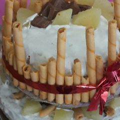 A picture of Pineapple cake.