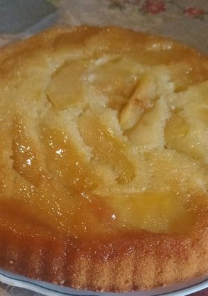 Una foto de Torta invertida de manzana