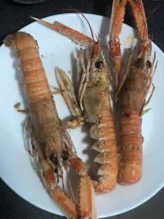 Una foto de Cigalas a la plancha