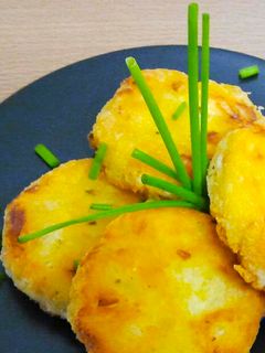 Una foto de Pastelitos de patata y queso feta