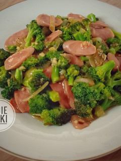 Foto resep Tumis Brokoli & Sosis