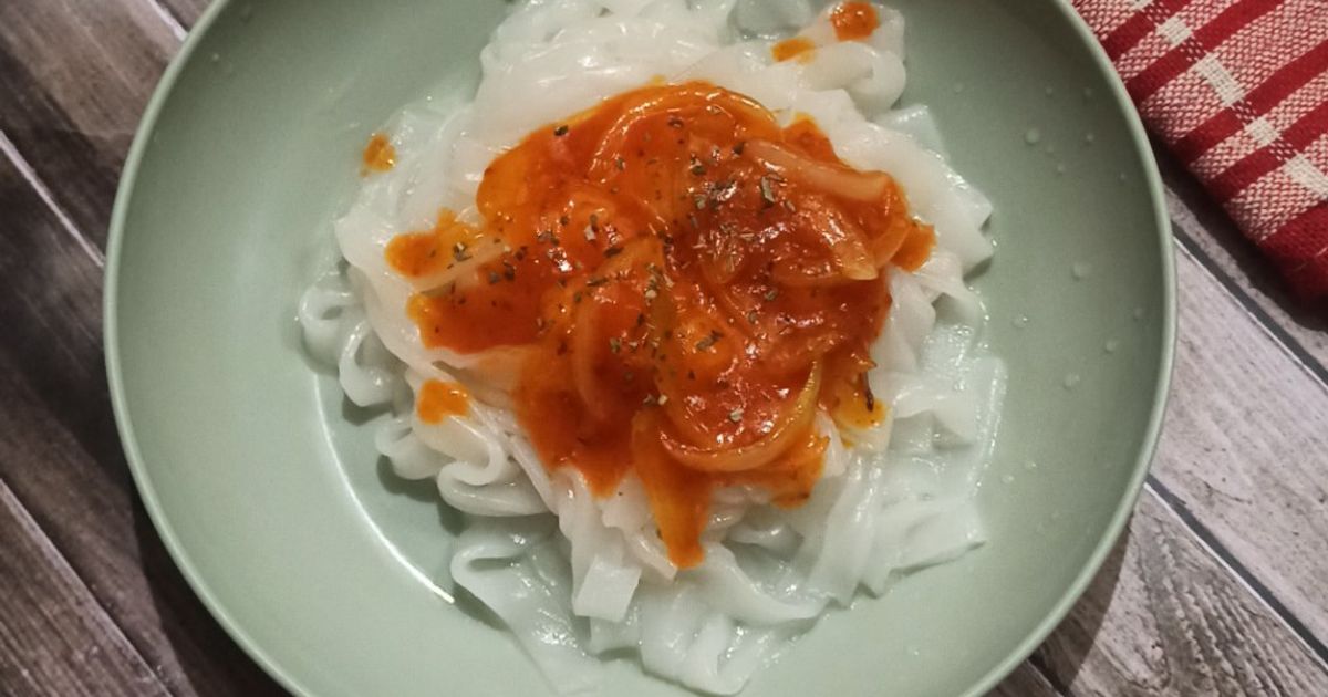 Kwetiau bolognese