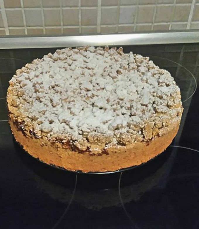 A picture of Apple Crumble (Trifti Milopita).
