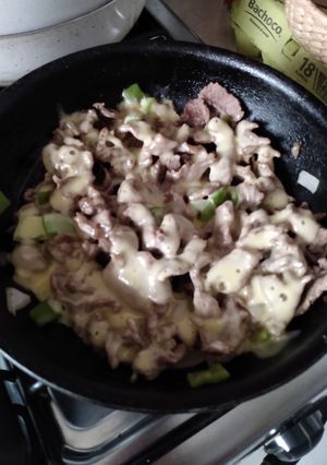 Una foto de Alambre de carne con queso