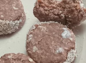 Una foto de Alfajores veganos de avena