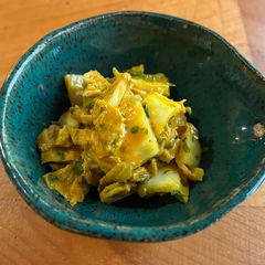 A picture of Nappa cabbage satay salad.