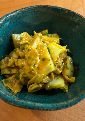 A picture of Nappa cabbage satay salad.