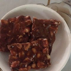 A picture of Peanut chikki.