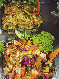A picture of Chicken And Mixed Vegetable Salad.