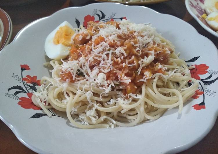Bagaimana Menyiapkan Spaghetti yang Lezat Sekali