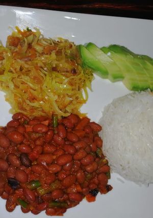A picture of #Week4recipechallenge. Beans curry,fried cabbages n rice.